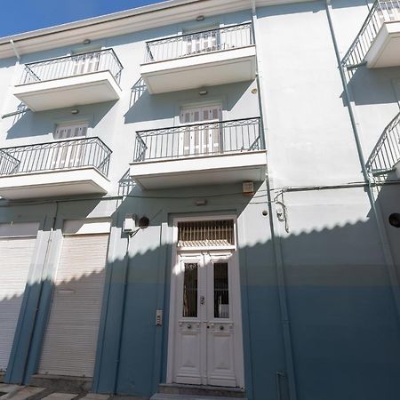 Magnolia - Apartment In 칼라마타 외부 사진